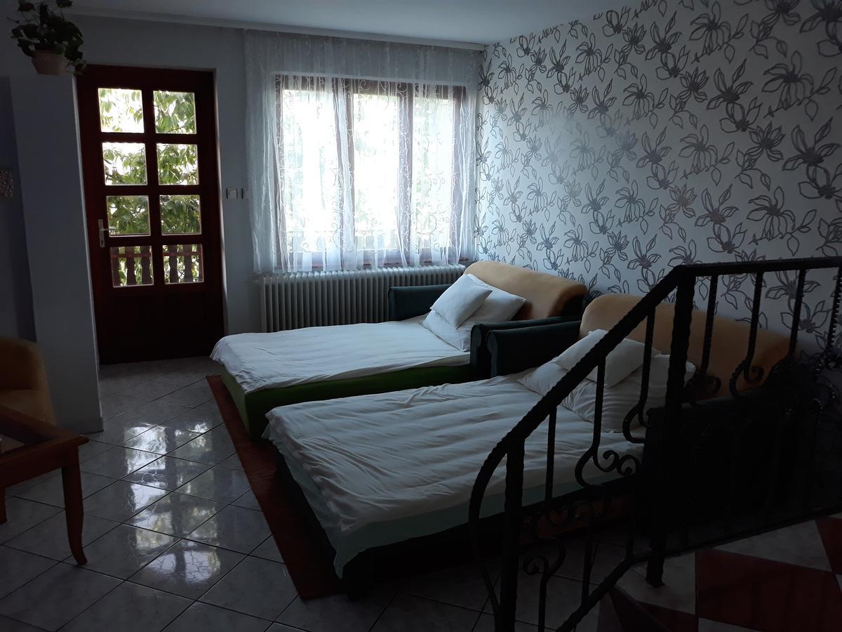 Rozsa Apartman Lenti Ngoại thất bức ảnh